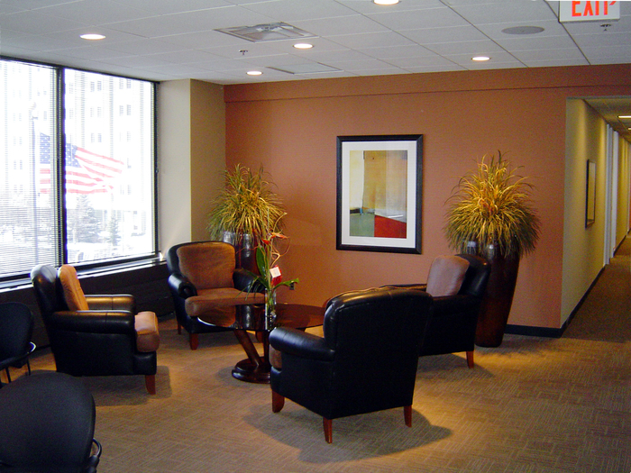 Grubb & Ellis I Paramount Commerce Projects Pioneer Construction