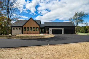 6825 Skyevale Ct NE photo