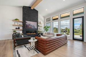 6825 Skyevale Ct NE photo