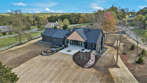 6825 Skyevale Ct NE photo