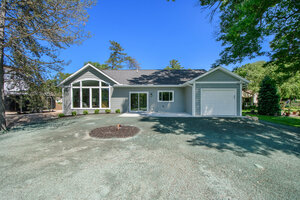 3081 Thorncrest Dr. SE photo
