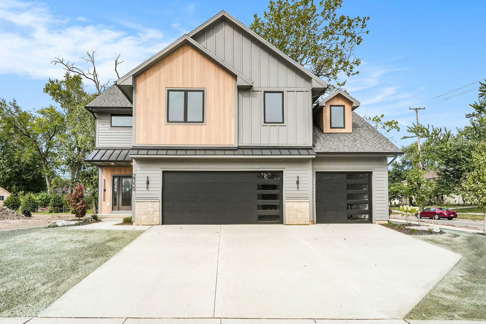 Valentino Designs photo