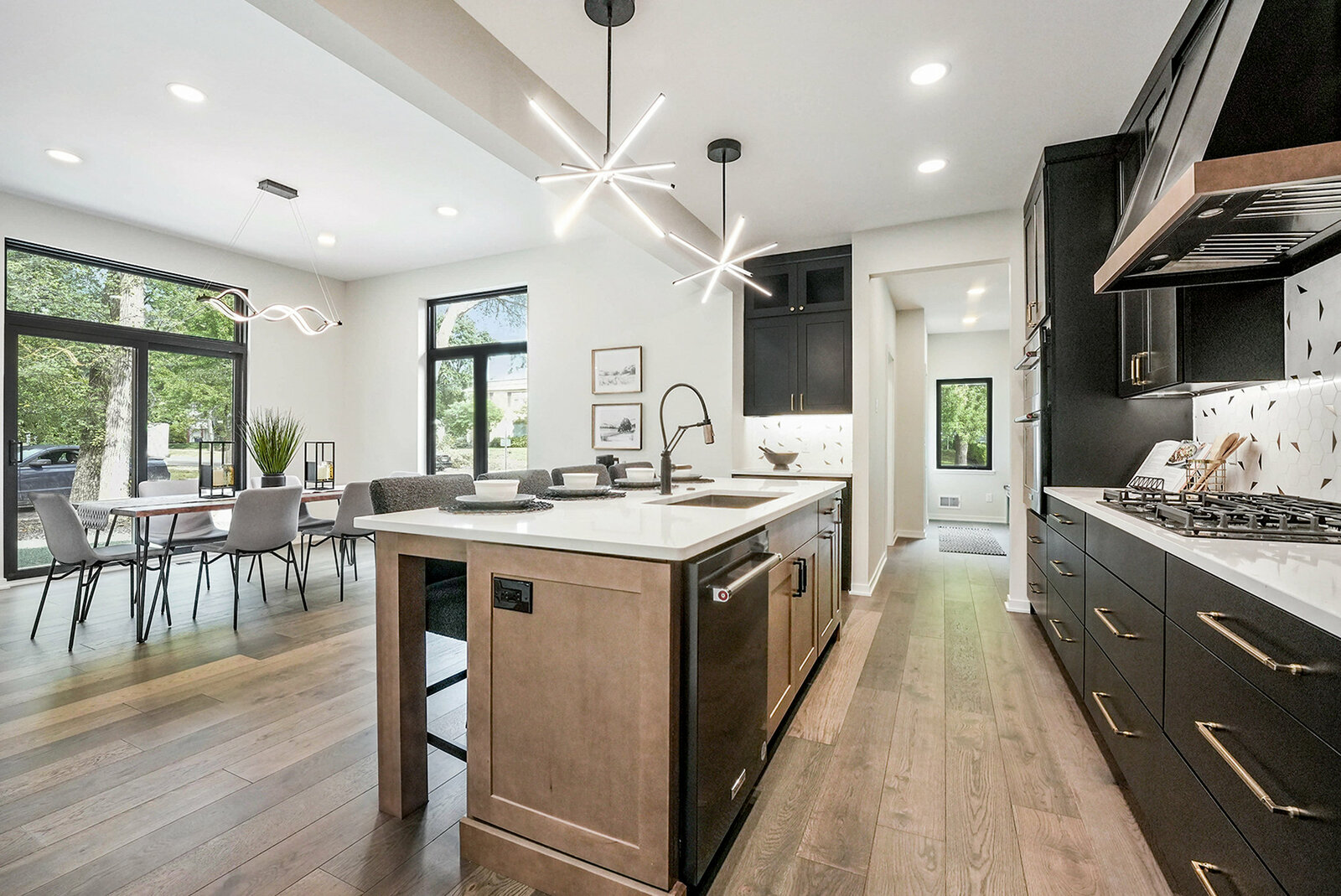 Valentino Designs photo