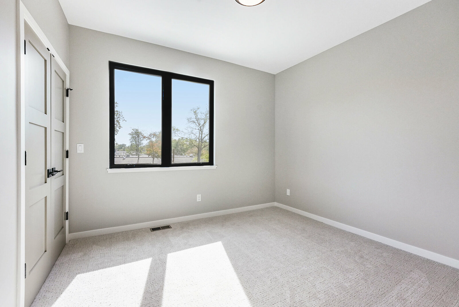 Valentino Designs photo