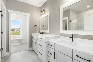 3228 Hideaway Dr SE photo