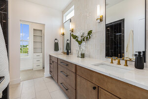 5544 Kingsfield Dr  photo