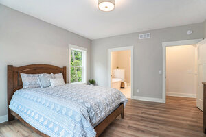 7389 Courtland photo