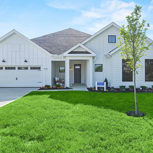 Photos for 10502 Clare Way