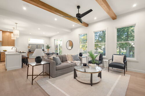 Devine Homes by Miller gallery image 4