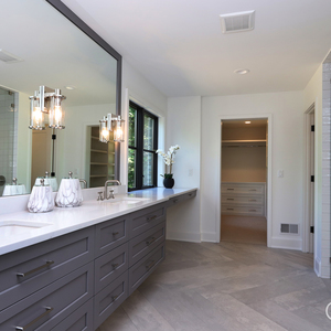 Photos for 635 Cambridge Blvd.