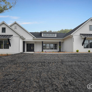 Photos for 5233 Lamont Farms