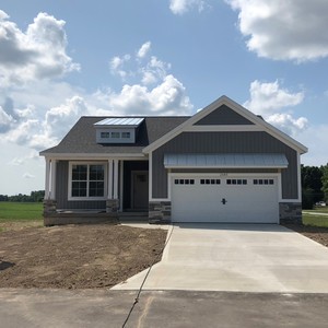 Photos for 2685 Meadow Woods Dr.