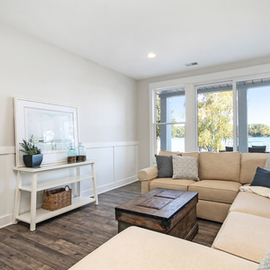 Photos for 4595 Causeway Dr. NE