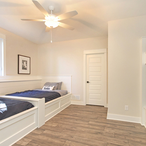 Photos for 4595 Causeway Dr. NE