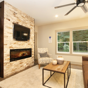 Photos for 6337 Courtland Dr. NE