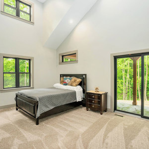 Photos for 880 BUTH DR. NE