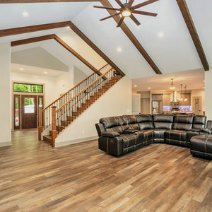 Photos for 880 BUTH DR. NE