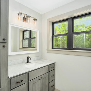 Photos for 880 BUTH DR. NE