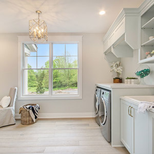 Photos for 844 Skyevale Dr NE