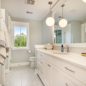 Photos for 844 Skyevale Dr NE