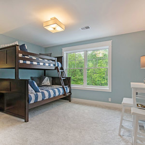 Photos for 844 Skyevale Dr NE