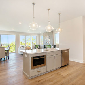 Photos for 631 Fairview Ave NE #3 