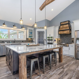 Photos for 2785 Arthur St