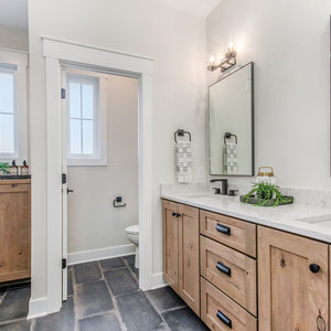 Photos for 5619 Stonebridge Drive