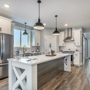 Photos for 6890 Cityview Dr