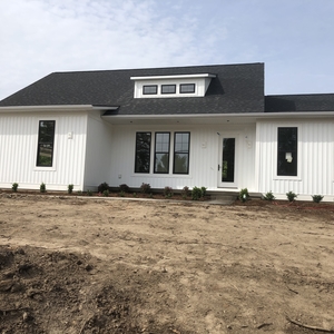 Photos for 4332 Burton St SE